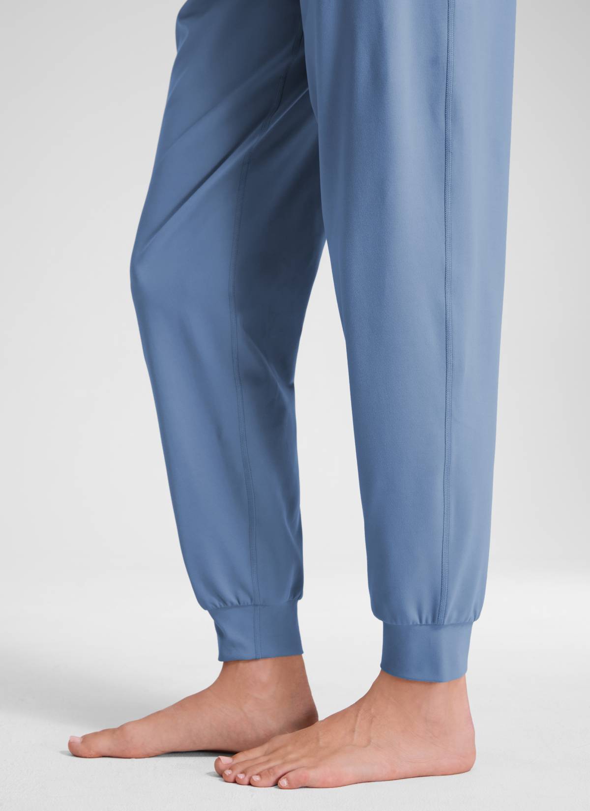 CRZ YOGA Naisten Butterluxe Yoga korkeavyötäröiset ja taskulliset jogger-housut, pituus 71 cm