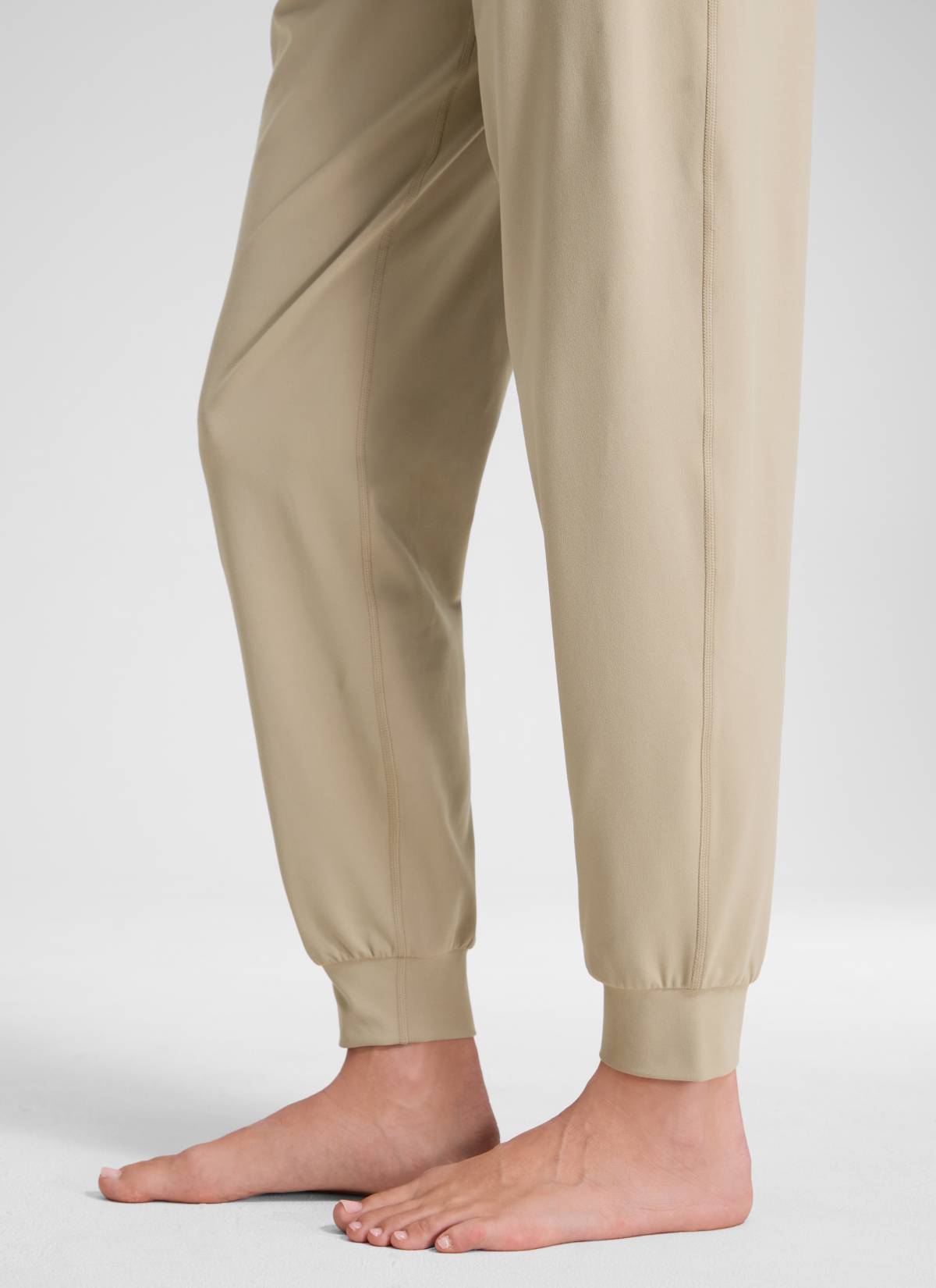 CRZ YOGA Naisten Butterluxe Yoga korkeavyötäröiset ja taskulliset jogger-housut, pituus 71 cm
