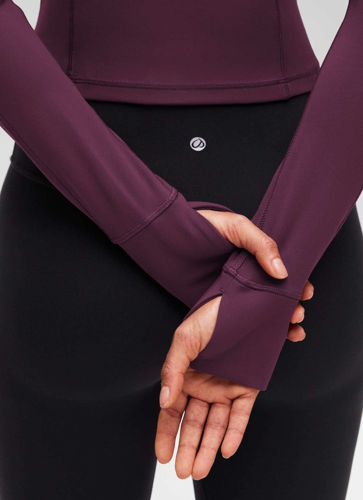 CRZ YOGA Parte Superior de Yoga de Corte Ajustado para Mujer Butterluxe con Media Cremallera y Manga Larga Morado Oscuro @model_info:Larissa