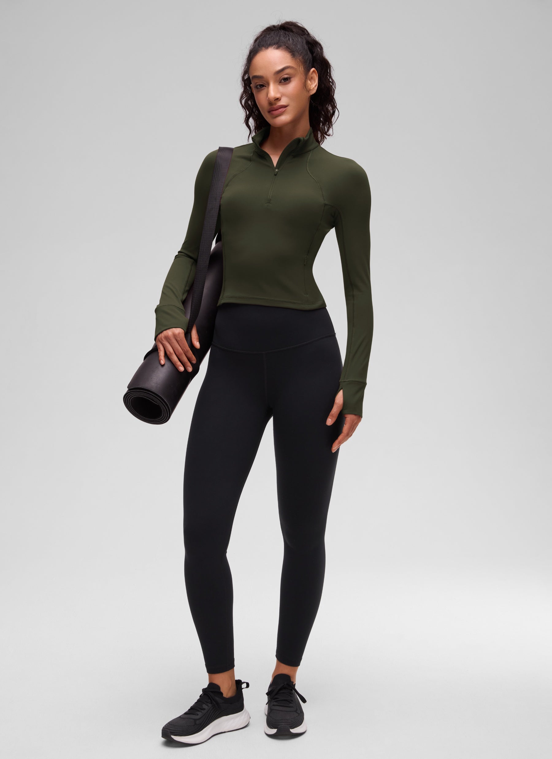 Haut de yoga coupe slim CRZ YOGA Butterluxe à demi-zip et manches longues Vert Olive