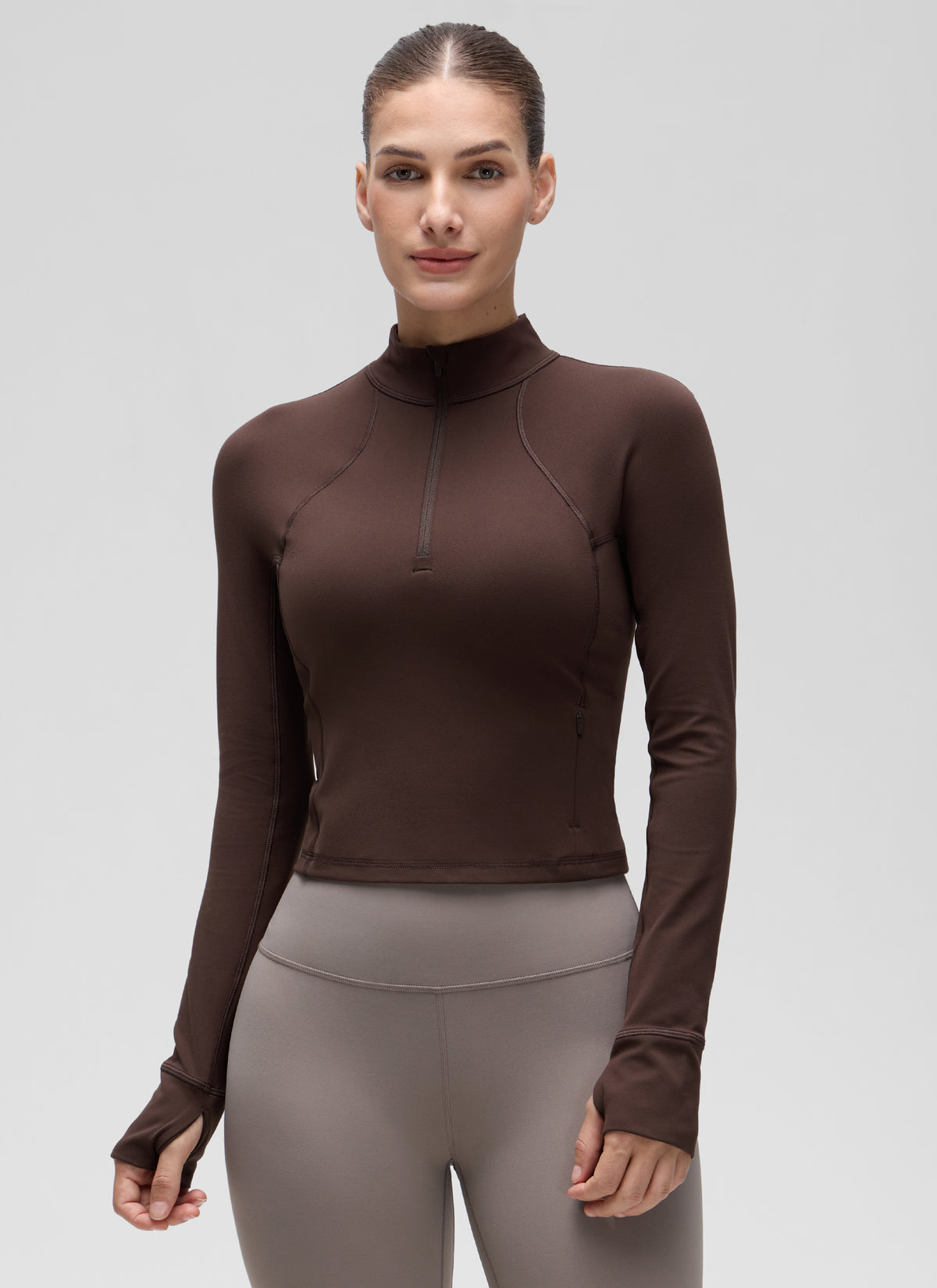 CRZ YOGA Parte Superior de Yoga de Corte Ajustado para Mujer Butterluxe con Media Cremallera y Manga Larga Marrón Hot Fudge @model_info:Jaynne