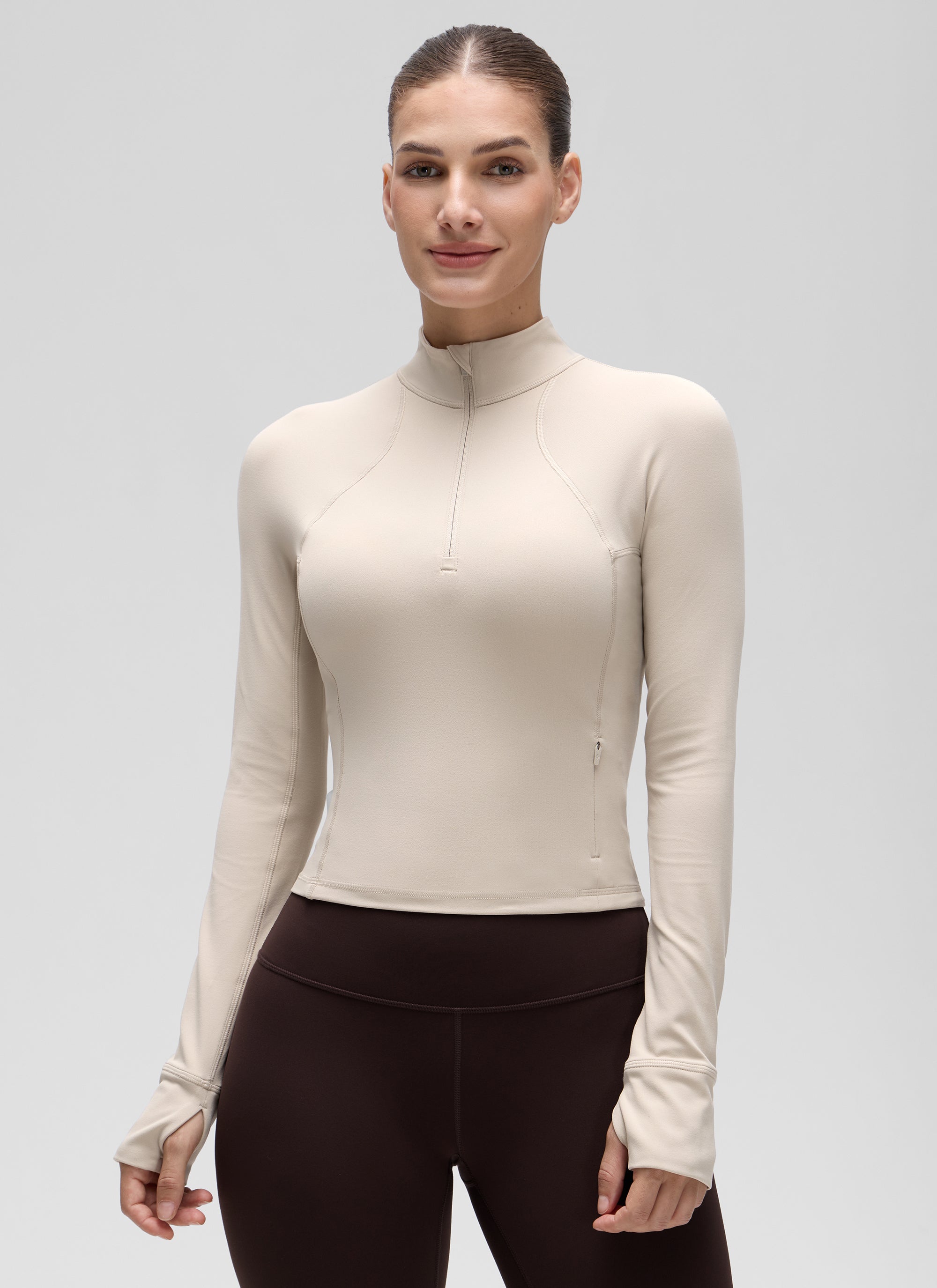 Haut de yoga coupe slim CRZ YOGA Butterluxe à demi-zip et manches longues Beige Mojave