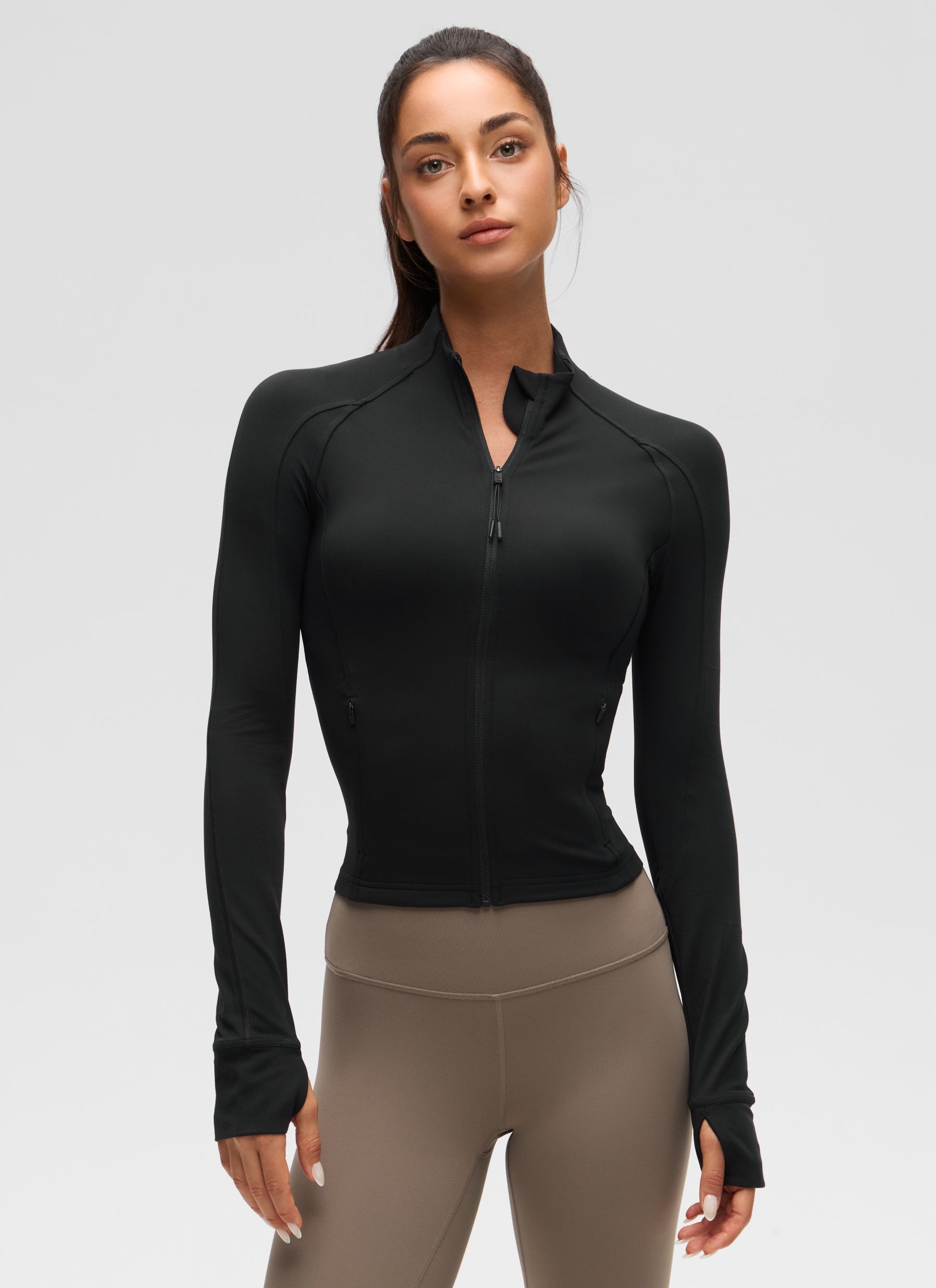 Chaqueta corta con cremallera completa y bolsillos Butterluxe para mujer CRZ YOGA Black