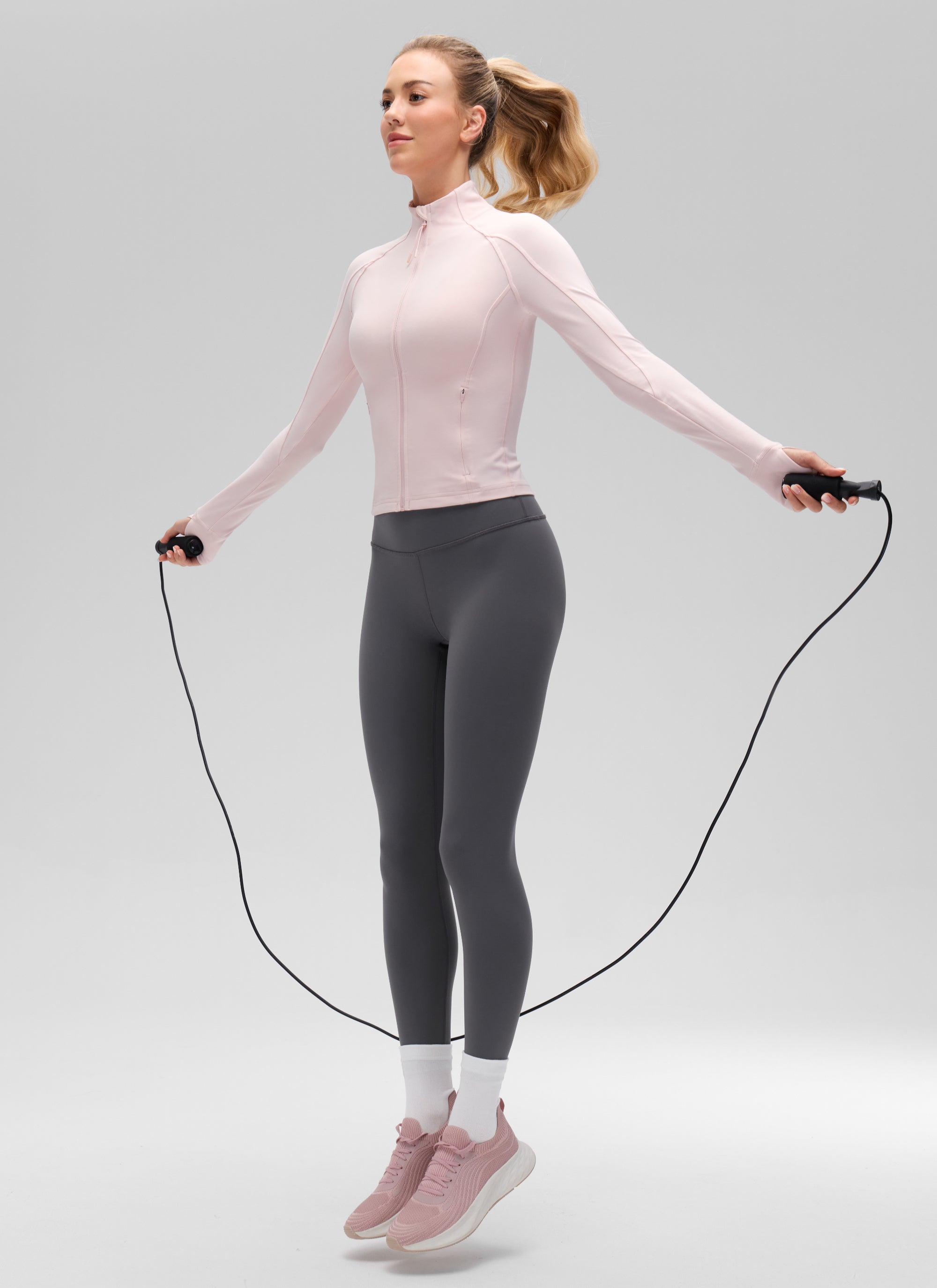 CRZ YOGA Chaqueta corta Butterluxe de abrigo con bolsillos y cremallera completa para mujer, rosa fresa