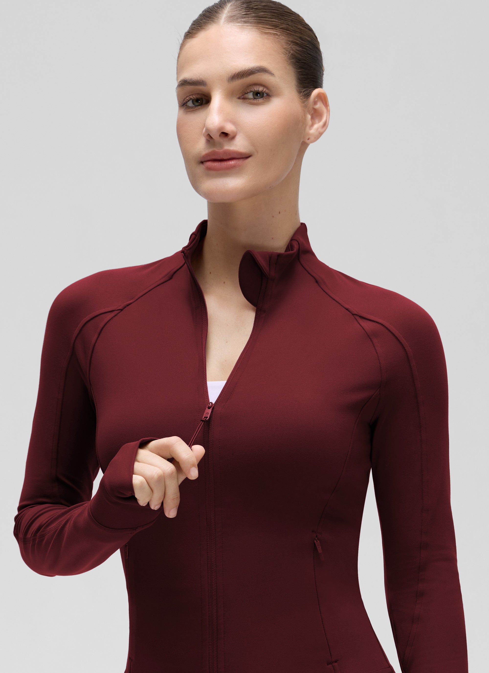 Chaqueta corta con cremallera completa y bolsillos Butterluxe para mujer CRZ YOGA Red Merlot