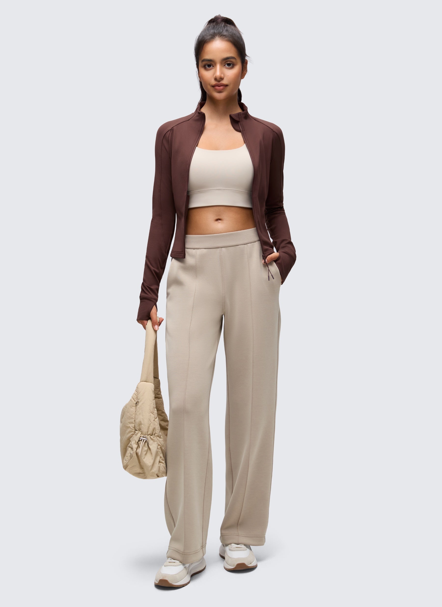 Chaqueta corta con cremallera completa y bolsillos Butterluxe para mujer CRZ YOGA Taupe