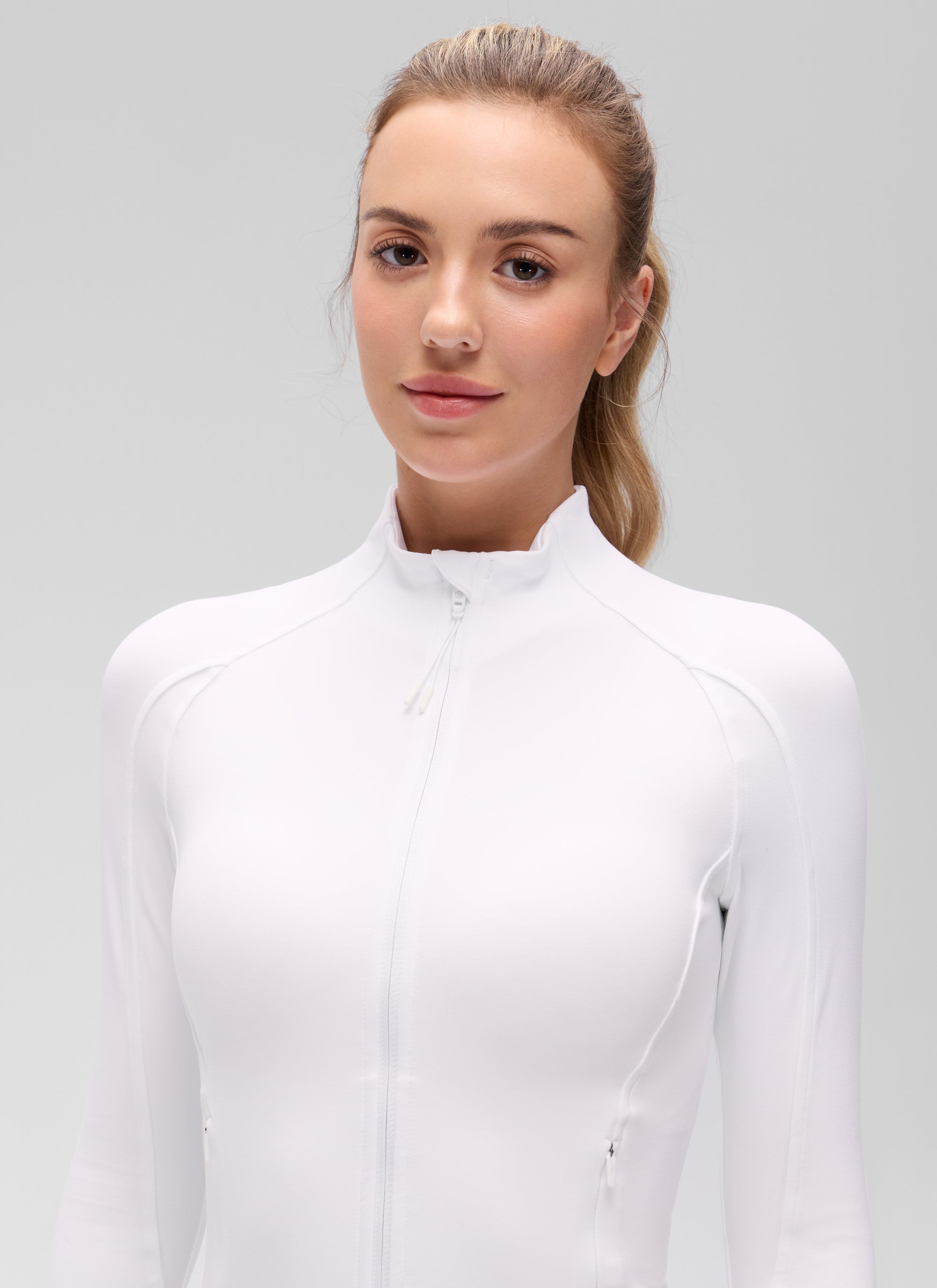 Chaqueta corta con cremallera completa y bolsillos Butterluxe para mujer CRZ YOGA White