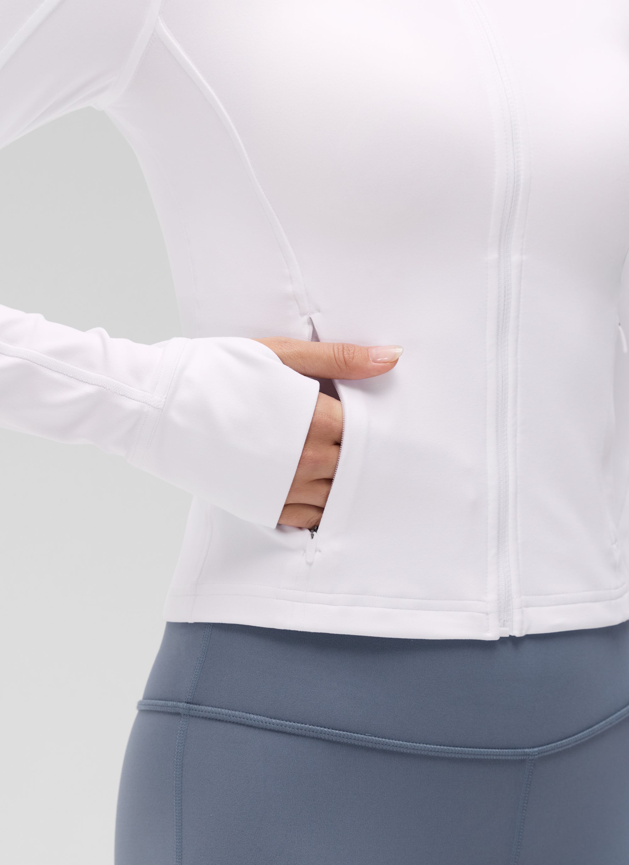 Chaqueta corta con cremallera completa y bolsillos Butterluxe para mujer CRZ YOGA White