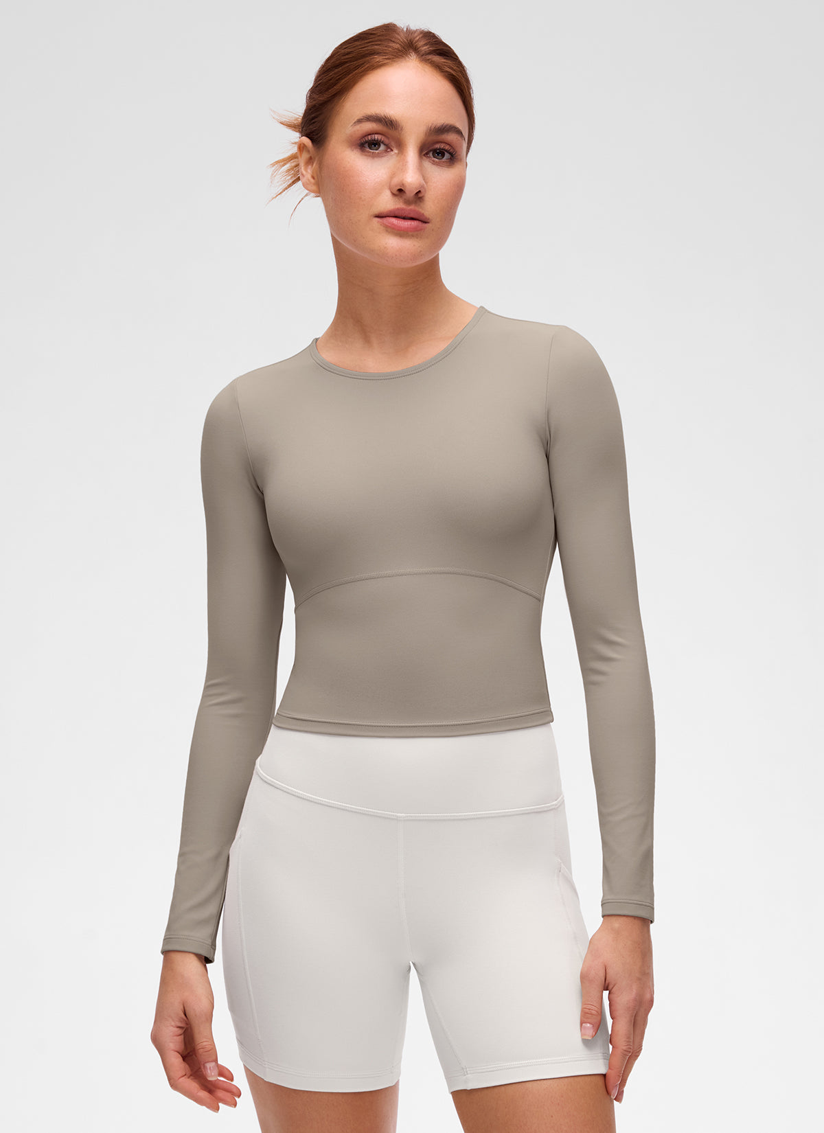 CRZ YOGA Haut court ajusté à manches longues et couture avant Butterluxe pour femme Gris frêne chaud