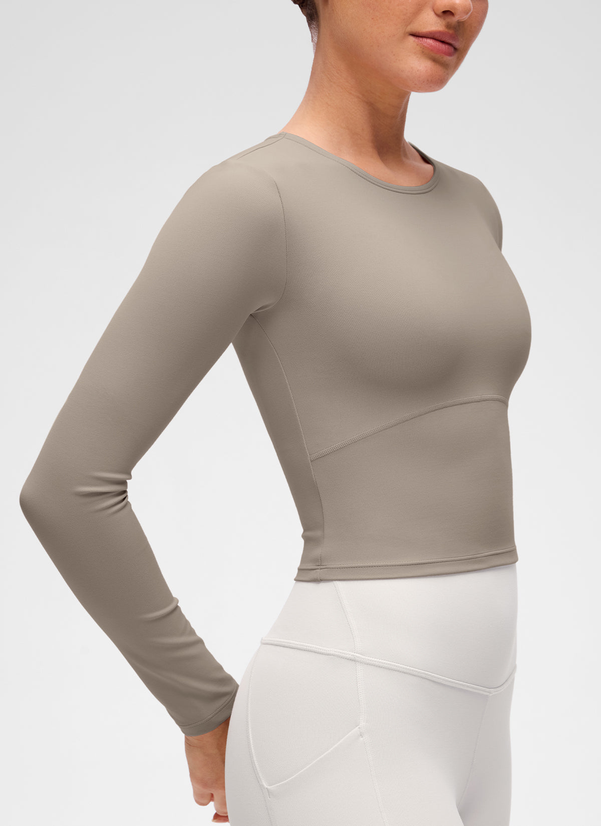 CRZ YOGA Haut court ajusté à manches longues et couture avant Butterluxe pour femme Gris frêne chaud